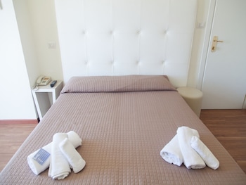 riviera mare beach life hotel