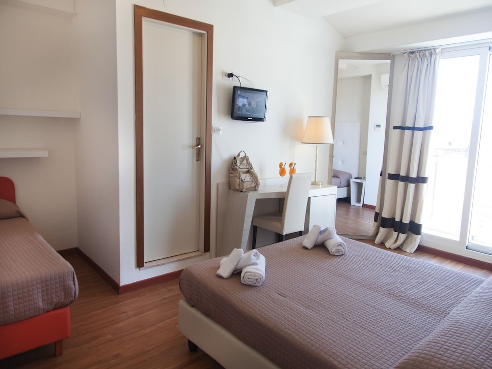 riviera mare beach life hotel