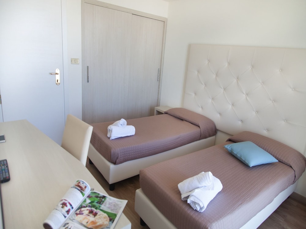 riviera mare beach life hotel