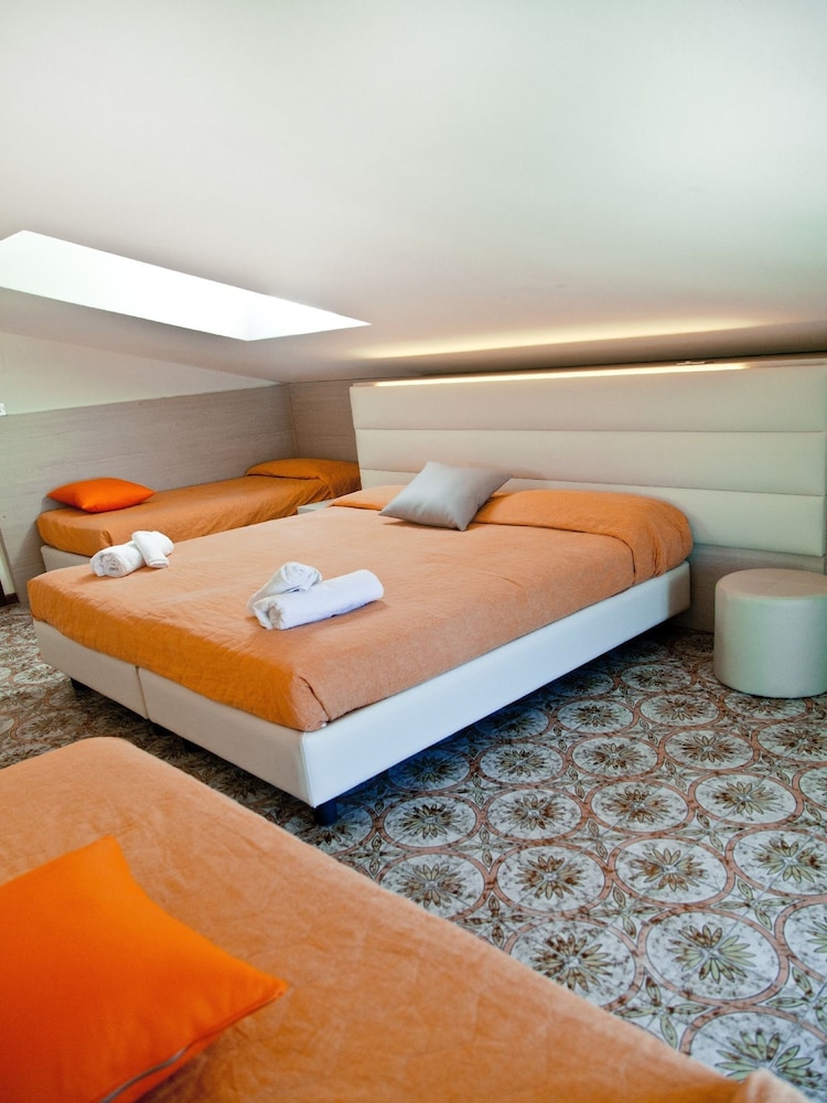 riviera mare beach life hotel