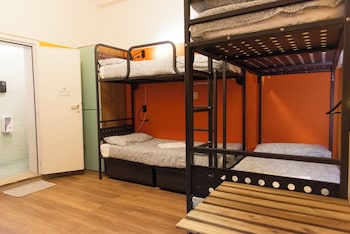sunflower beach backpacker hostel