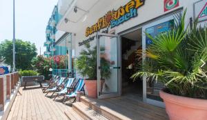 sunflower beach backpacker hostel
