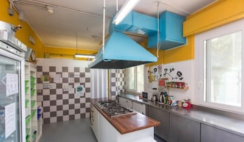 sunflower beach backpacker hostel