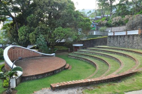 mountain club munnar