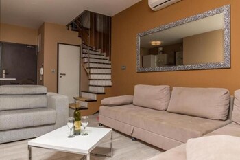 kristal paris apartments