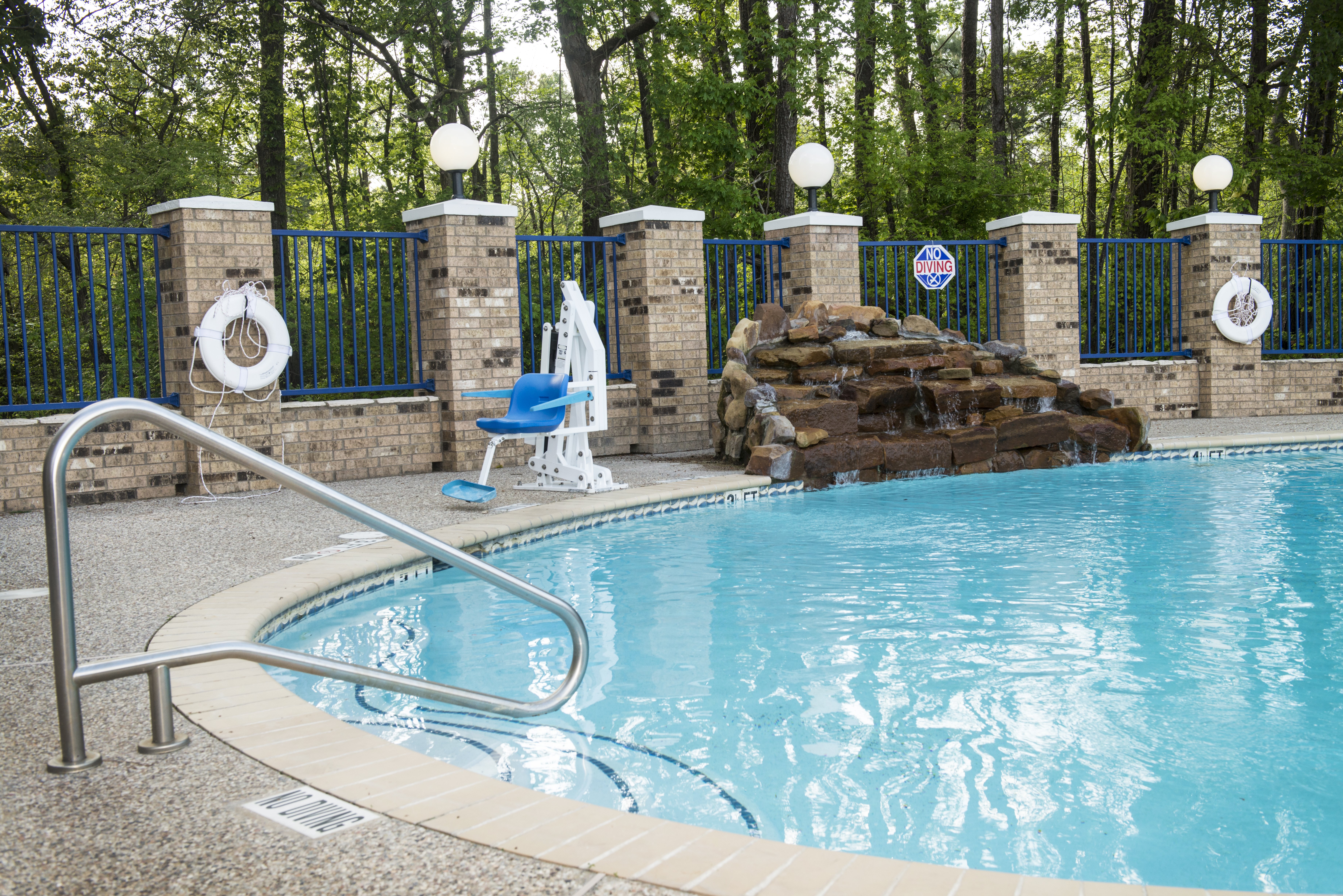 holiday inn express and suites lufkin south by ihg