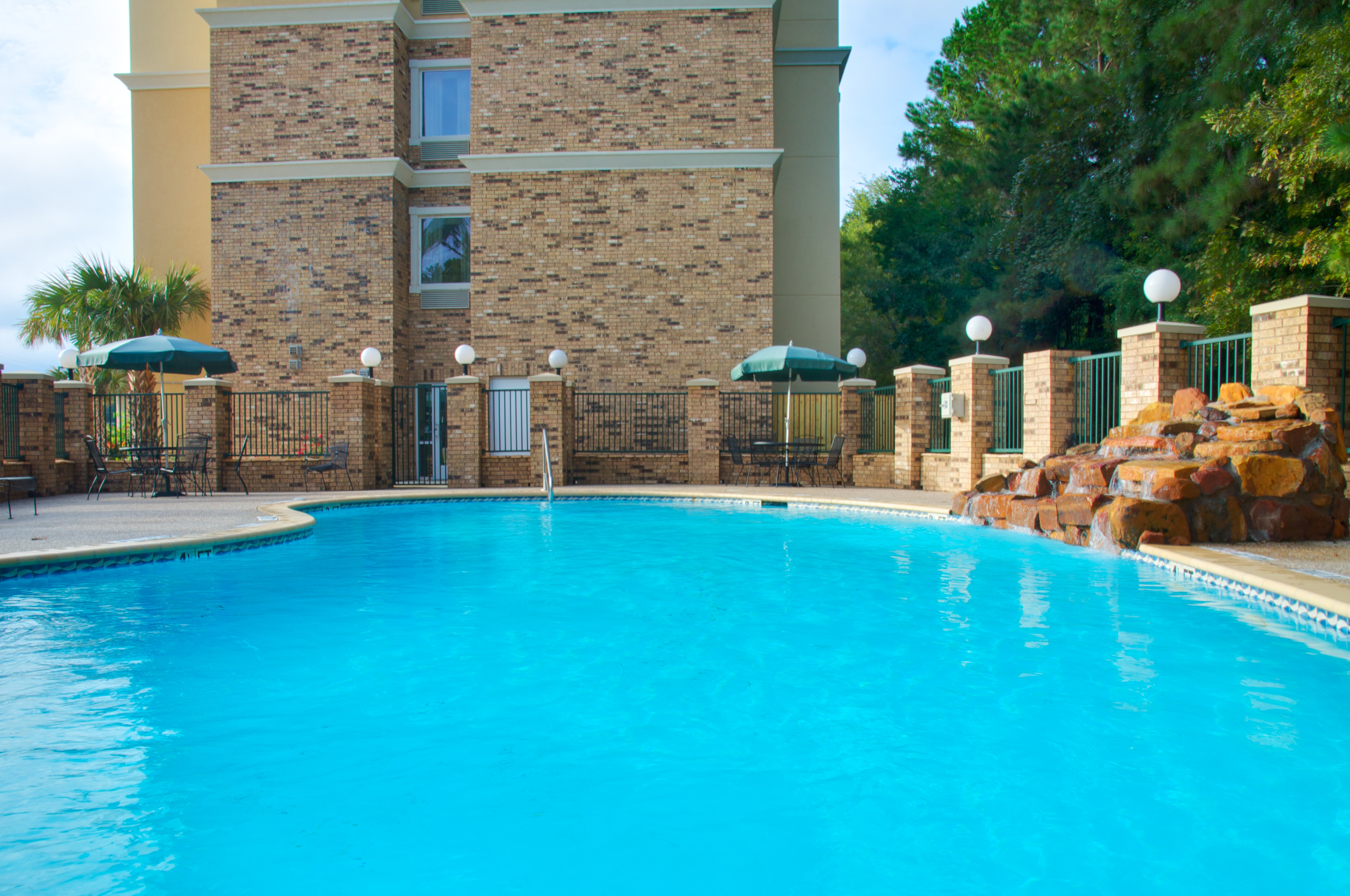 holiday inn express and suites lufkin south by ihg