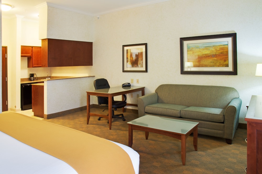 holiday inn express and suites lufkin south by ihg