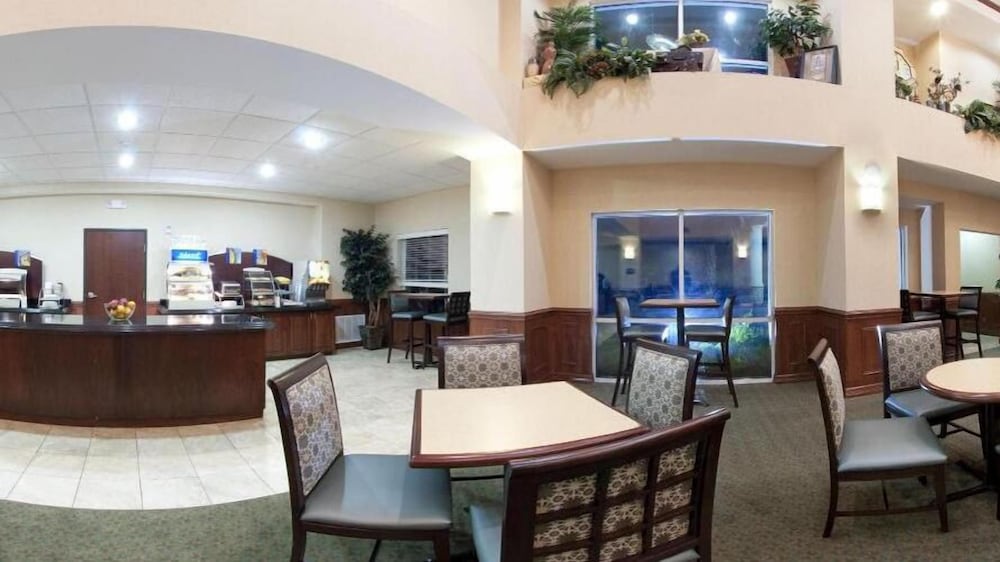holiday inn express and suites lufkin south by ihg
