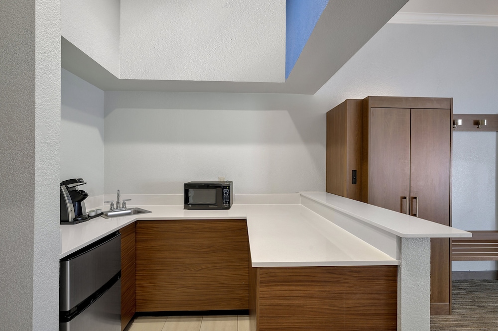 holiday inn express and suites lufkin south by ihg