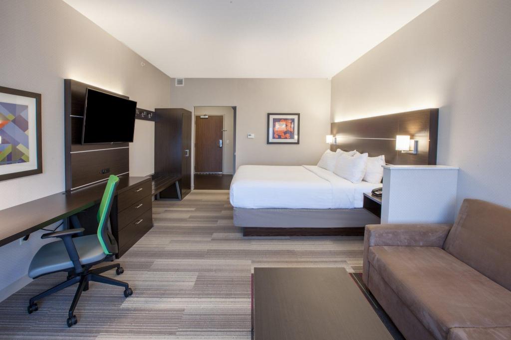 holiday inn express and suites seymour by ihg