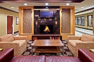 holiday inn express and suites seymour by ihg