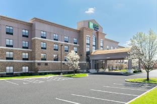 holiday inn express and suites columbus edinburgh by ihg