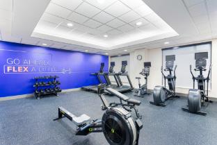 holiday inn express and suites columbus edinburgh by ihg