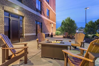 holiday inn express and suites columbus edinburgh by ihg