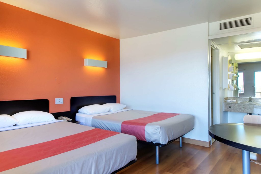 motel 6 capitol heights md washington