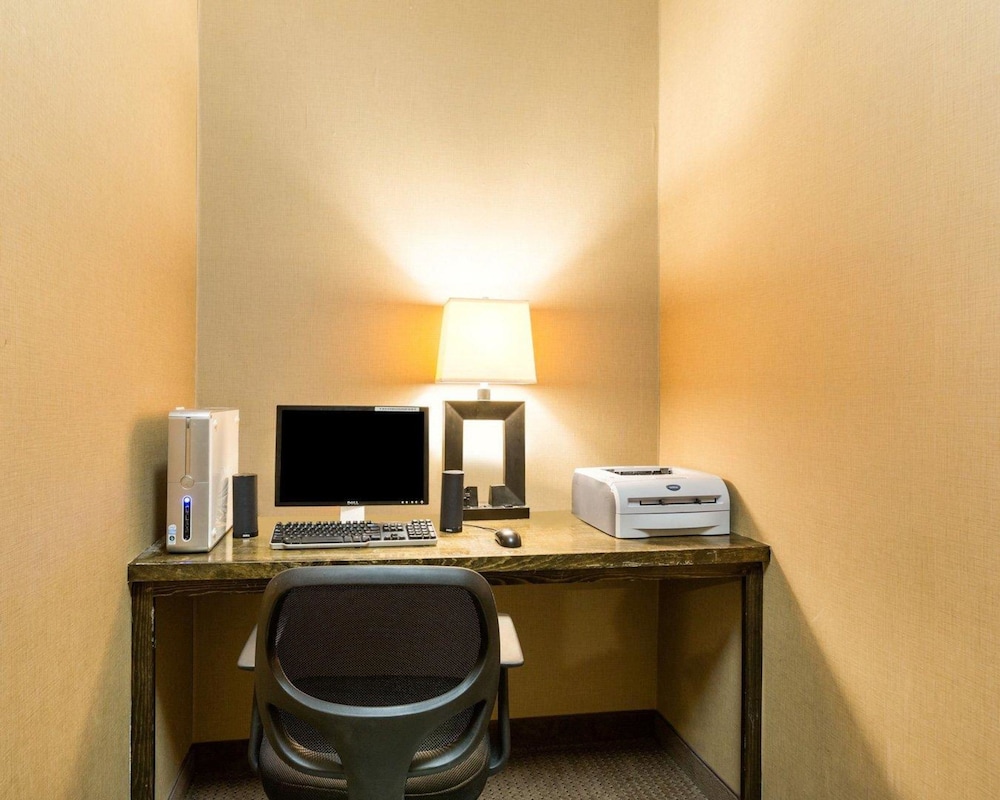 comfort inn and suites winnie
