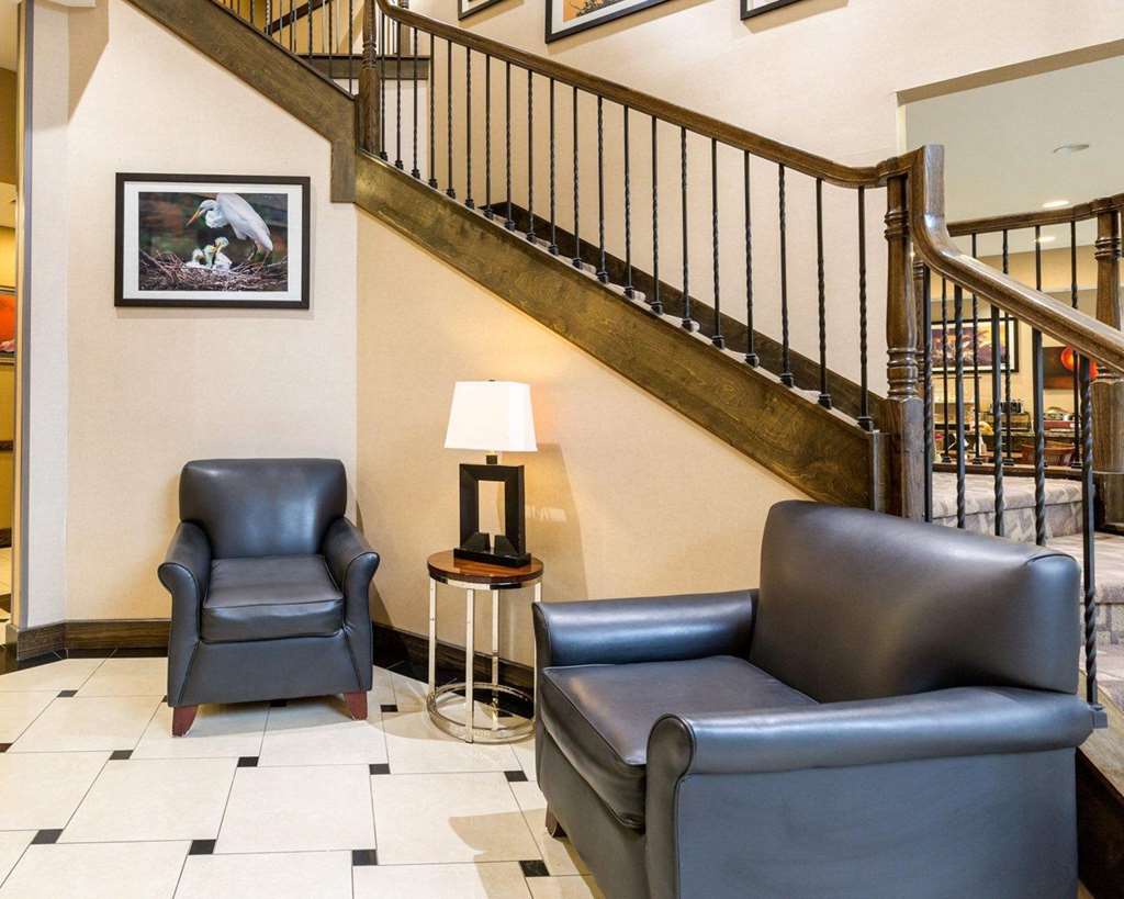 comfort inn and suites winnie