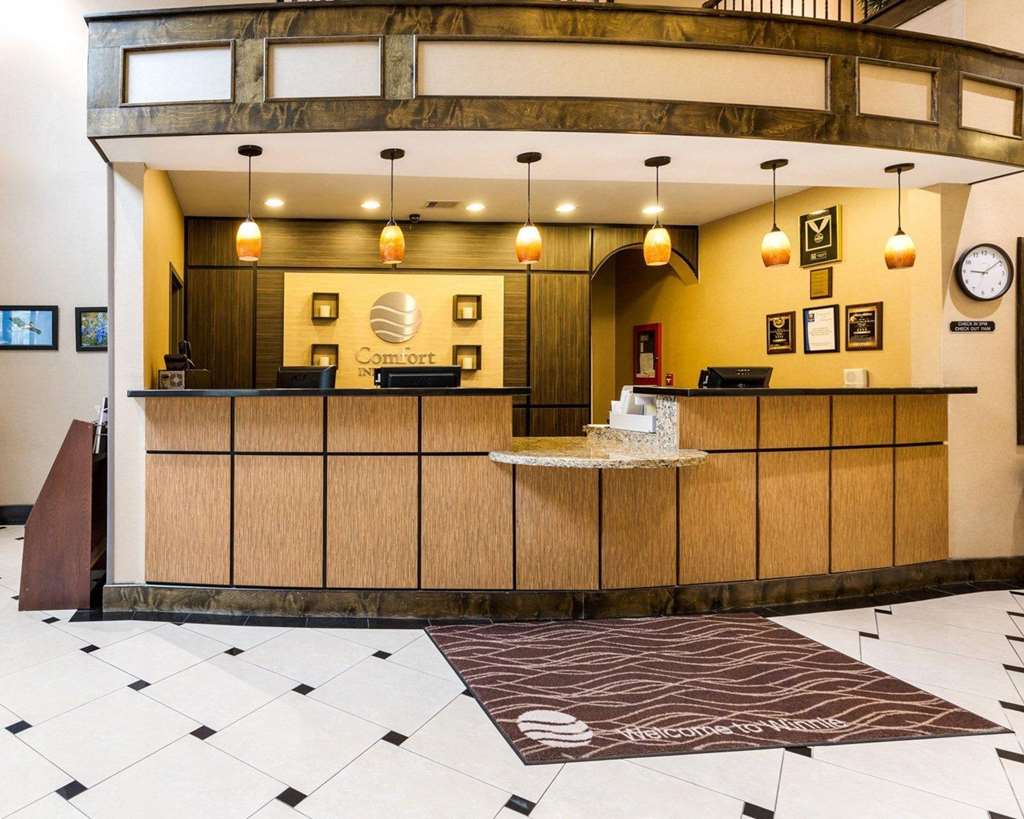 comfort inn and suites winnie