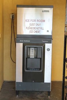 Super 8 By Wyndham Locust Grove,Georgia>>Atlanta,2 star