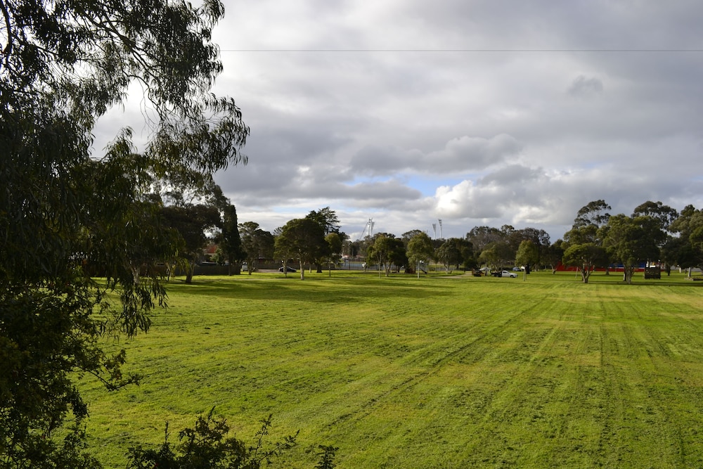 parkside motel geelong