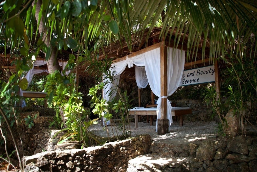 easy diving and beach resort