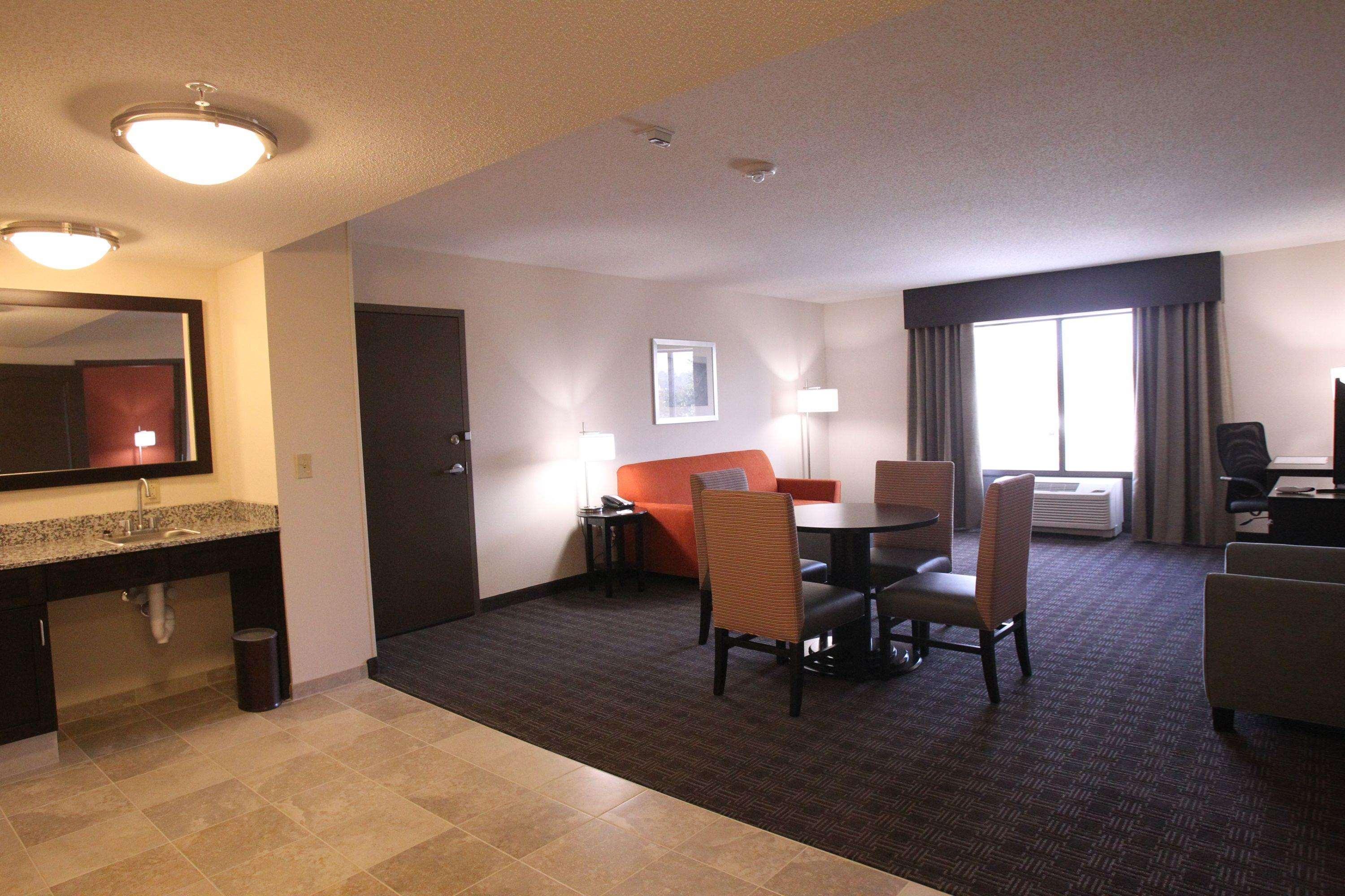 hampton inn and suites seneca clemson area
