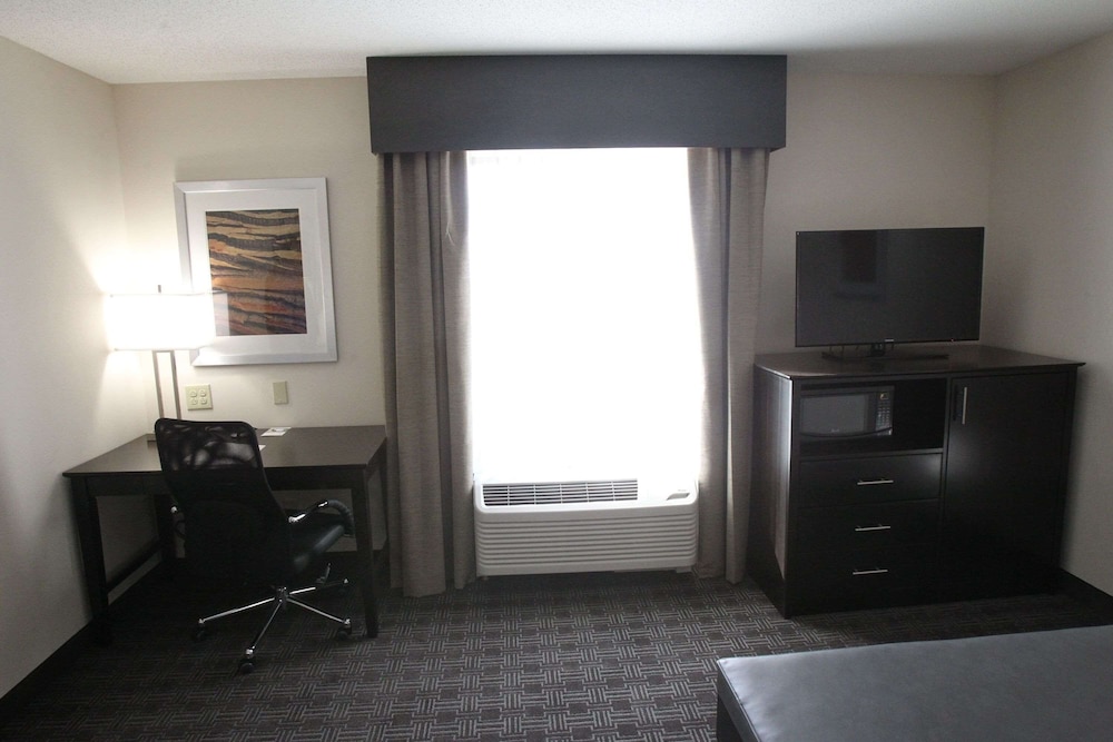 hampton inn and suites seneca clemson area