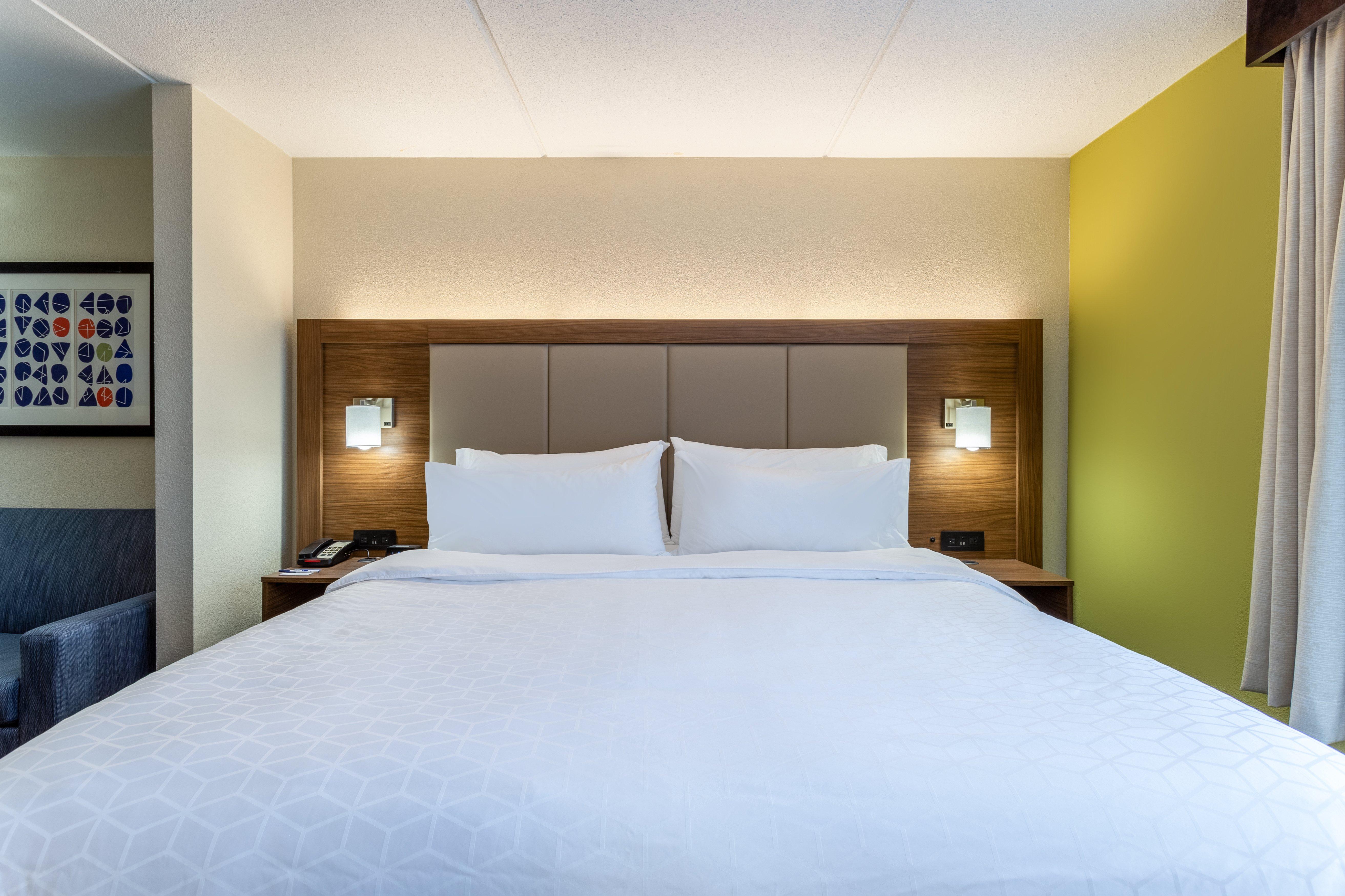 holiday inn express and suites cedar falls waterloo by ihg