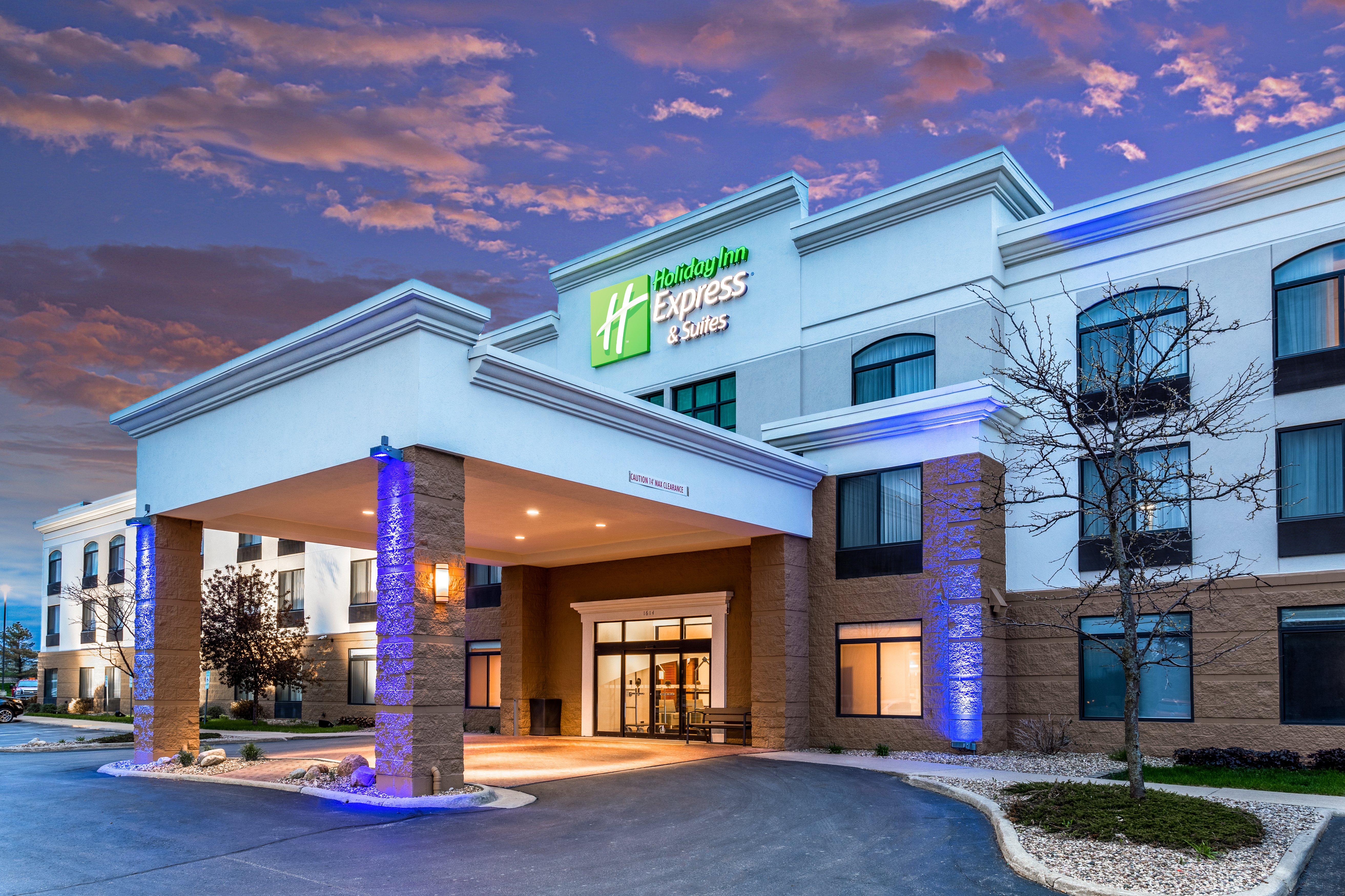 holiday inn express and suites cedar falls waterloo by ihg