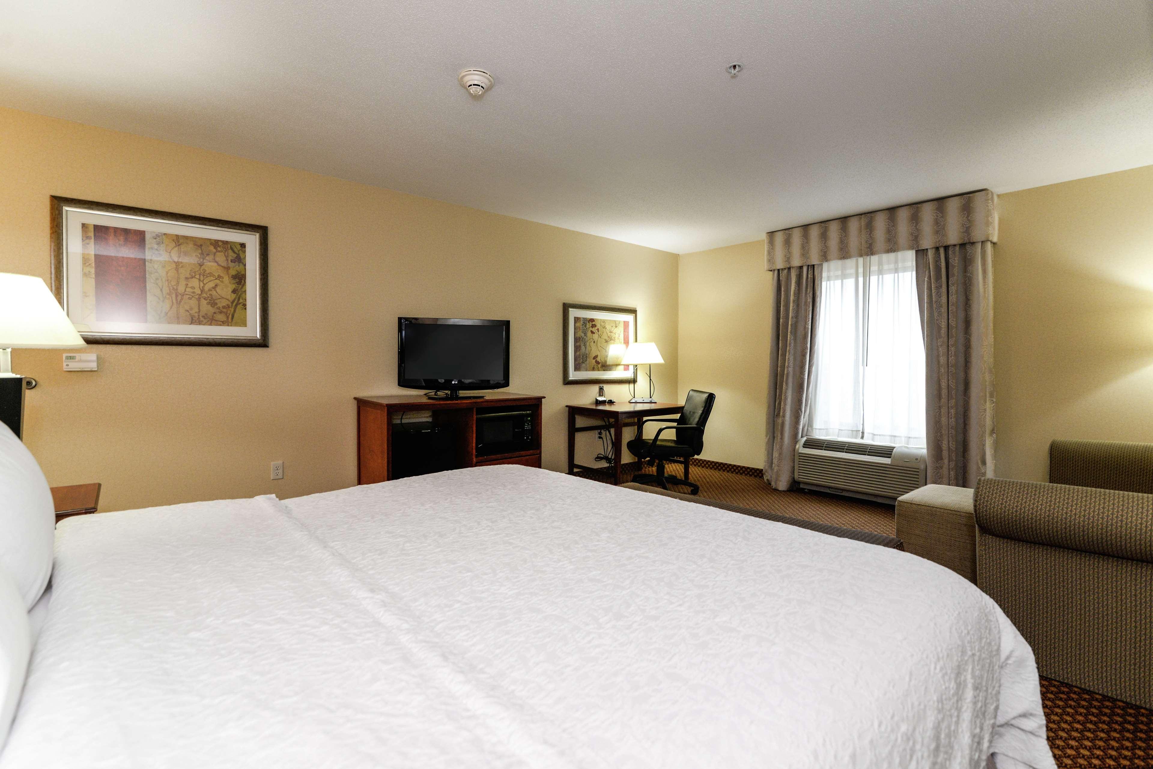 hampton inn and suites detroit chesterfield township