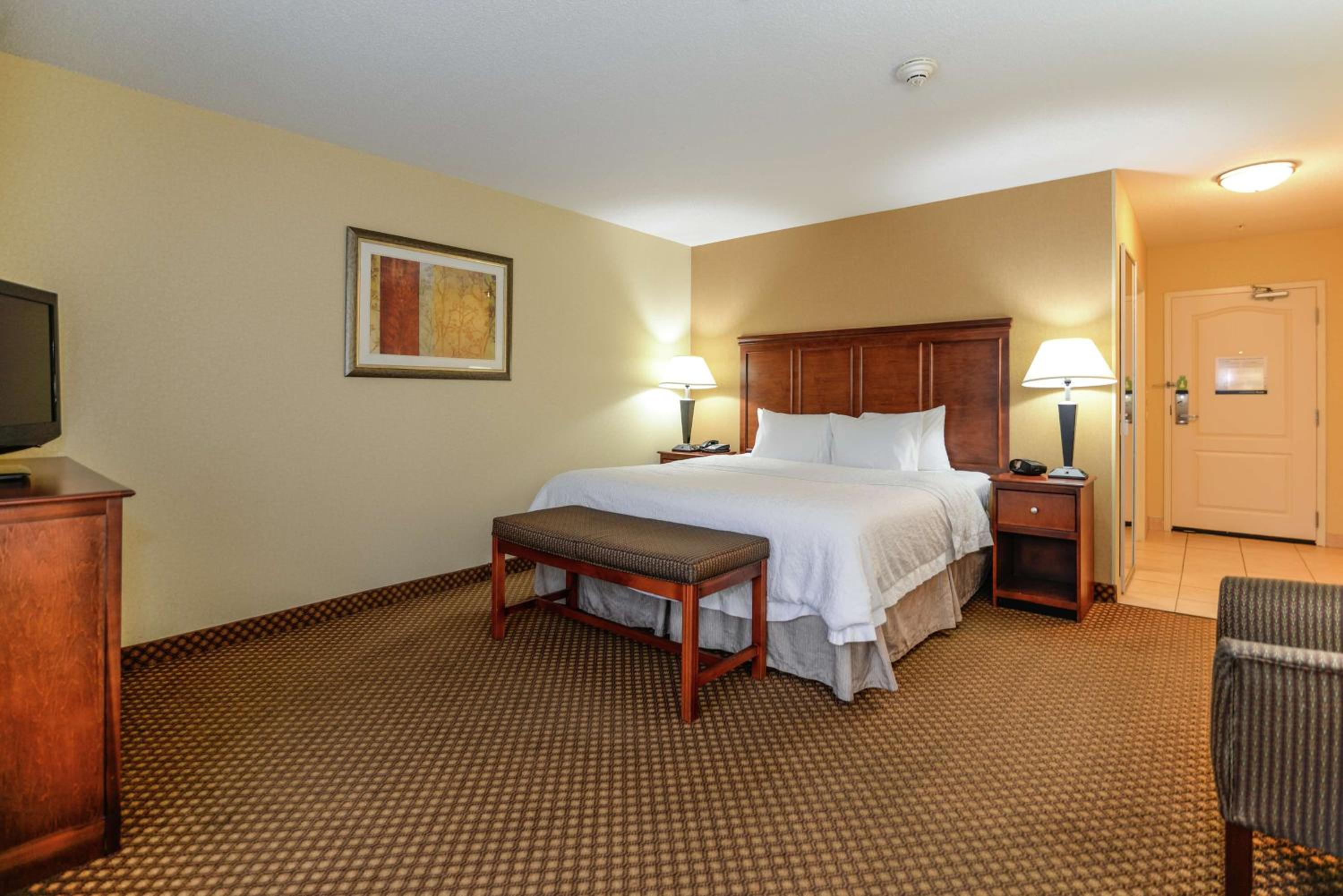 hampton inn and suites detroit chesterfield township