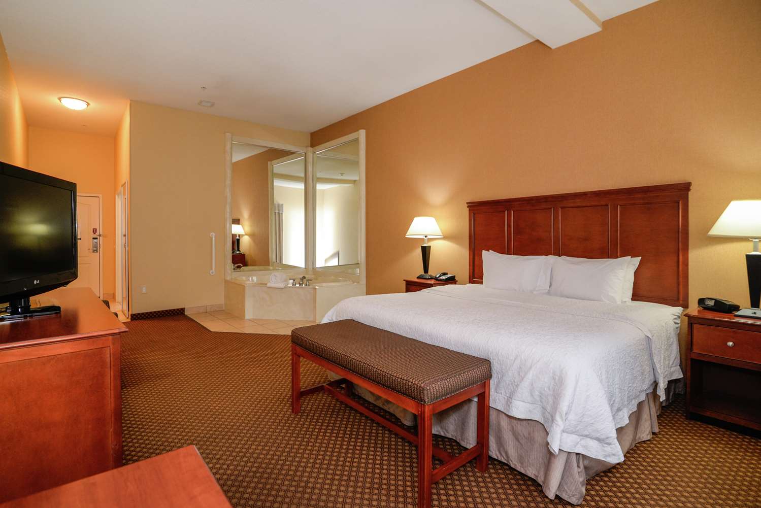 hampton inn and suites detroit chesterfield township