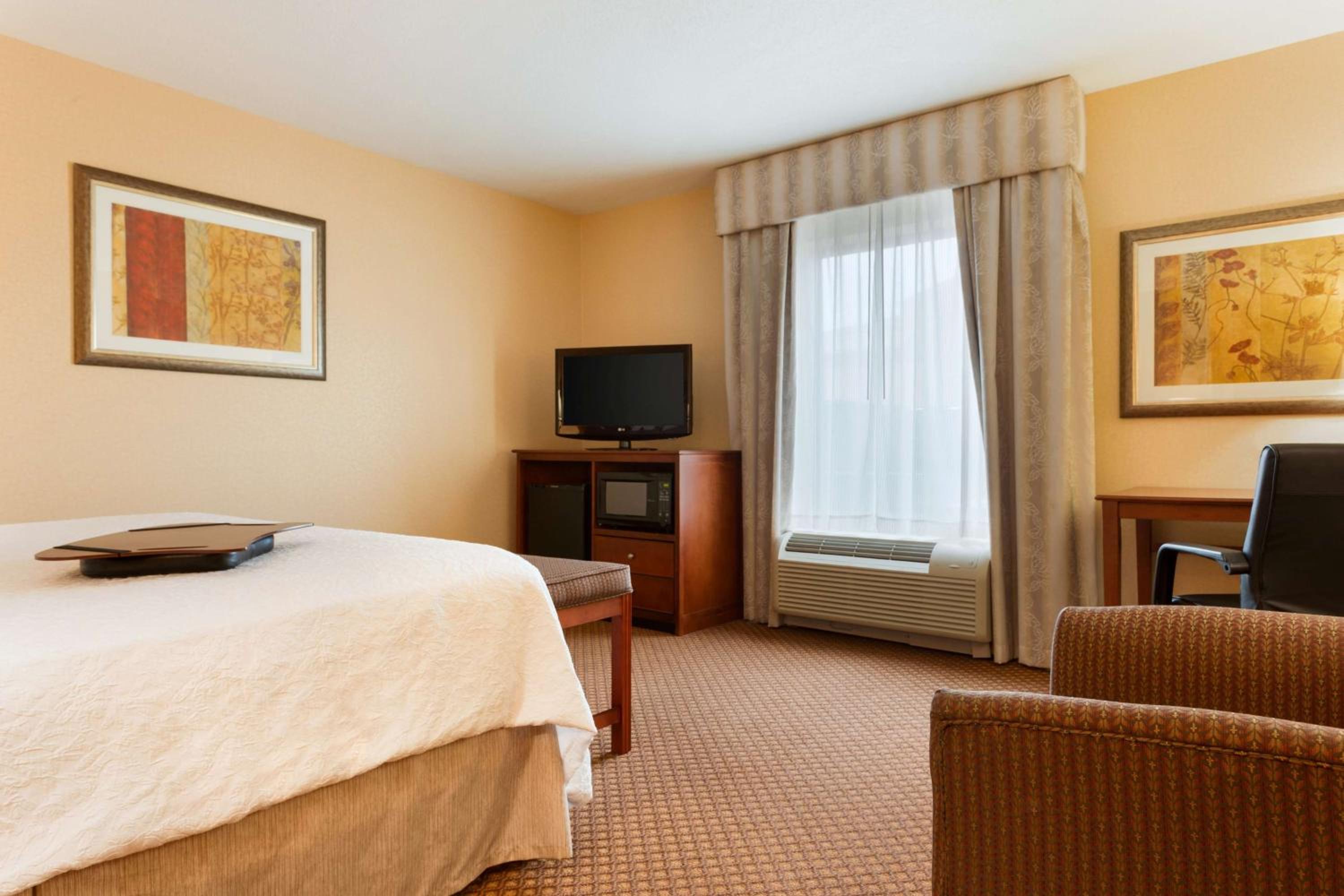 hampton inn and suites detroit chesterfield township