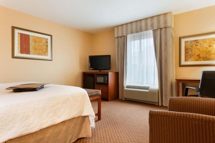 hampton inn and suites detroit chesterfield township