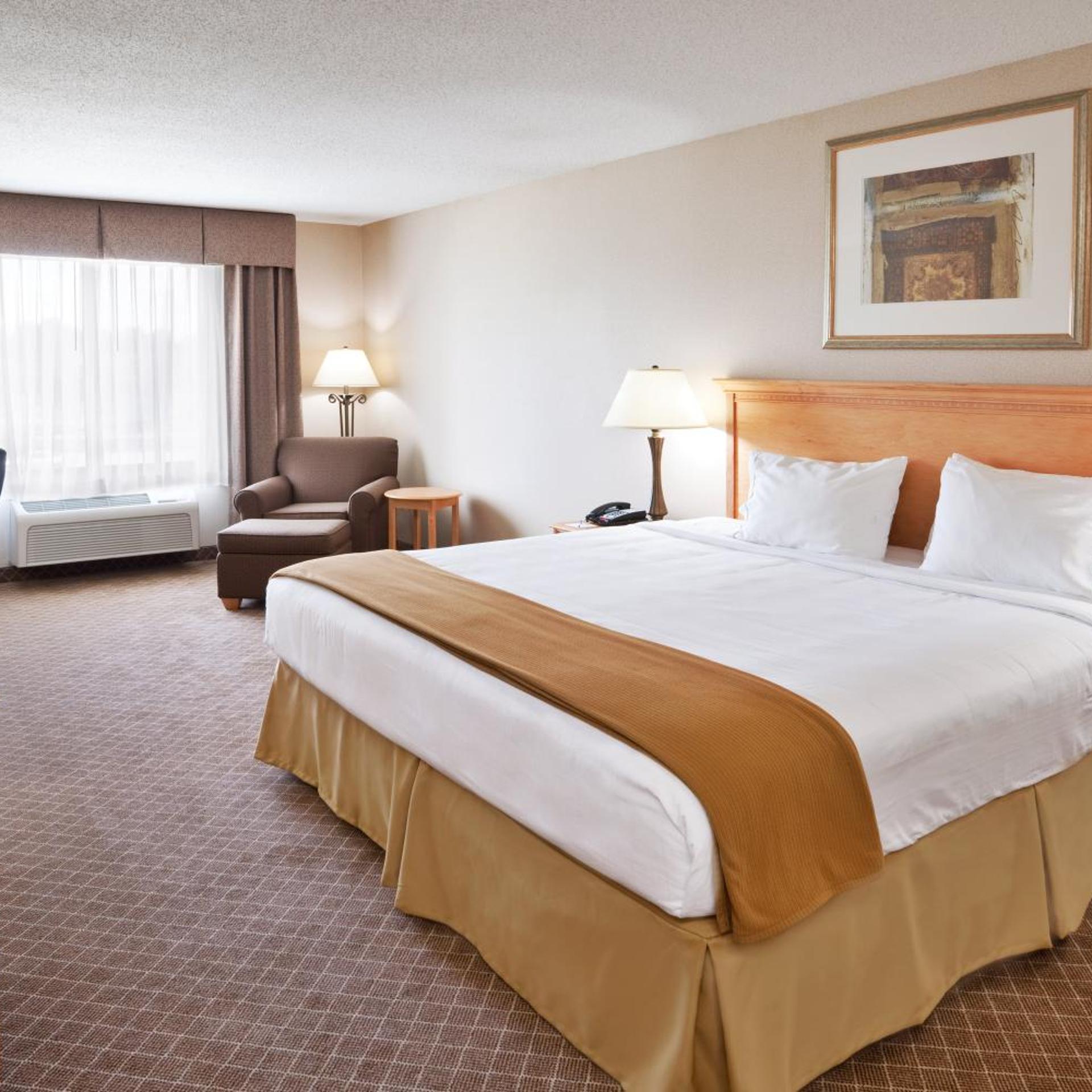 holiday inn express and suites chesterfield by ihg