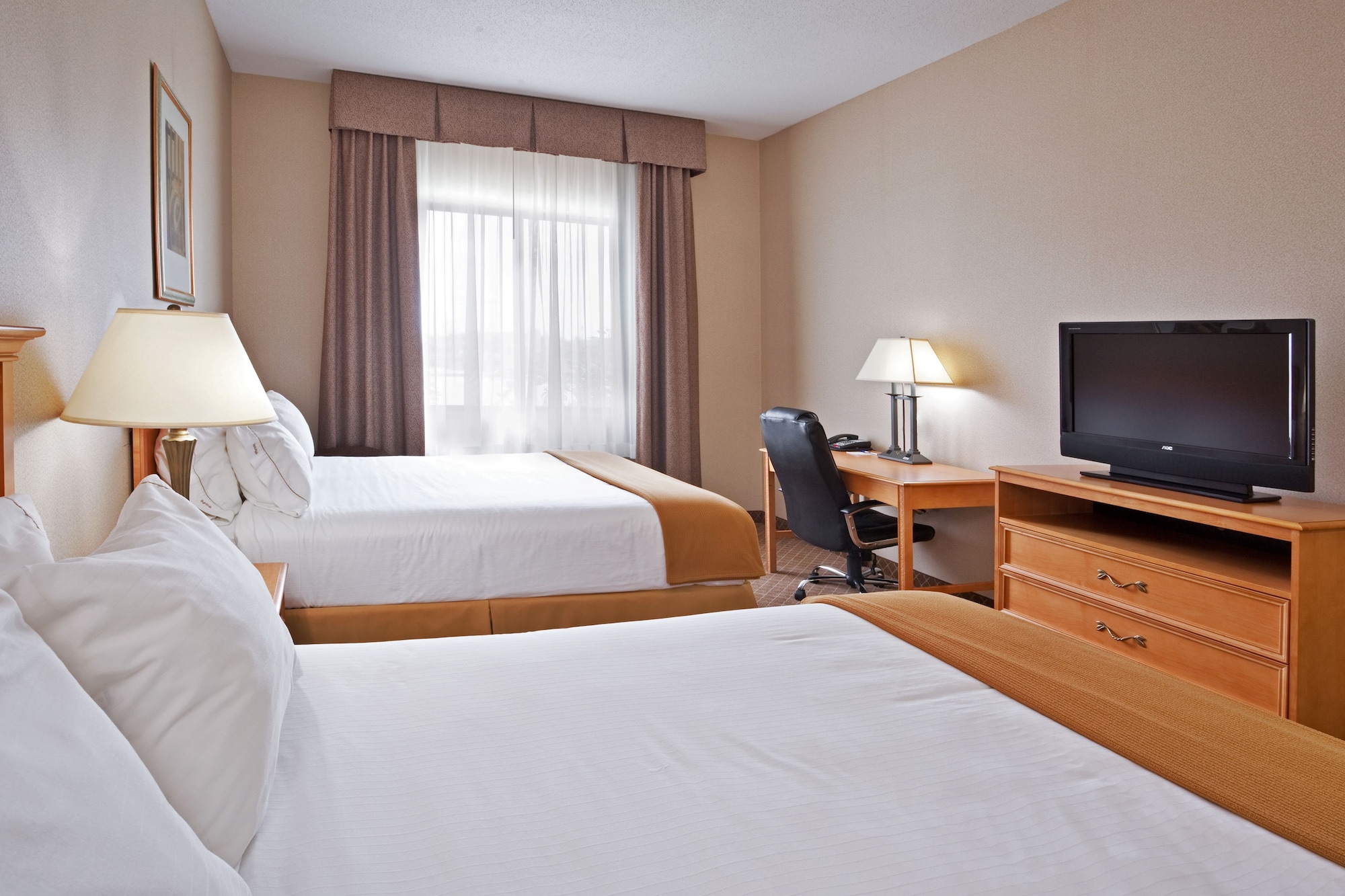 holiday inn express and suites chesterfield by ihg