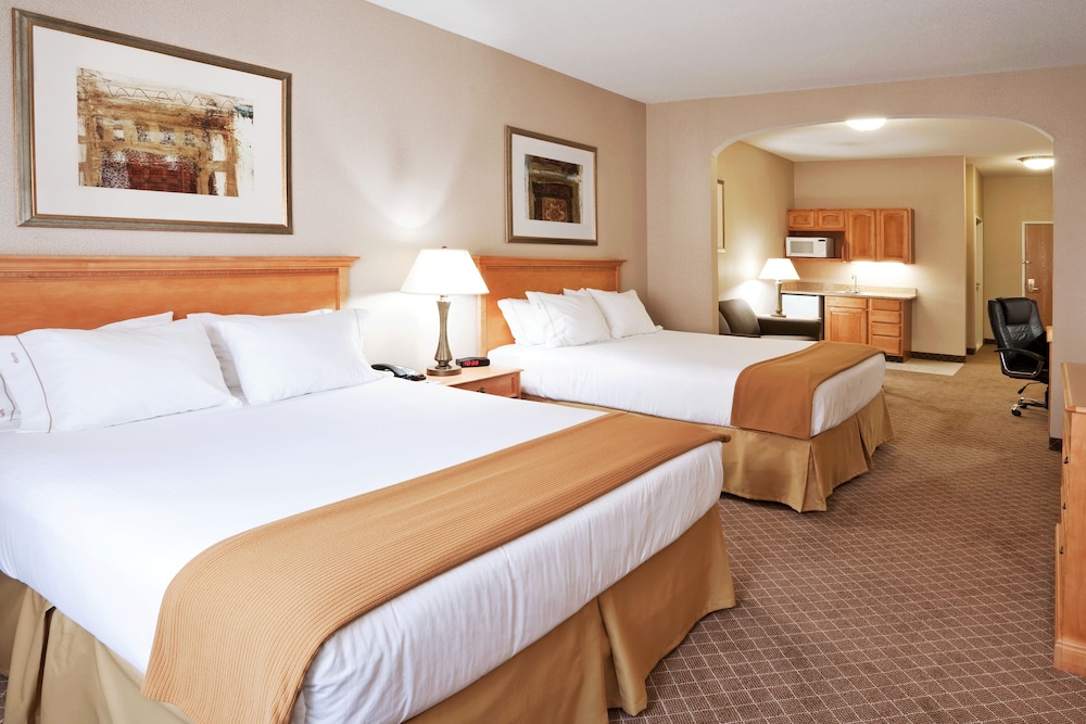 holiday inn express and suites chesterfield by ihg