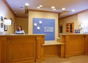 holiday inn express and suites chesterfield by ihg