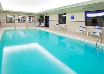 Holiday Inn Express & Suites Chesterfield By Ihg,Chesterfield Township>>Chesterfield,3 star