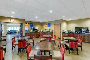 Comfort Inn & Suites Near University Of Wyoming,Cheyenne>>Albany,3 star