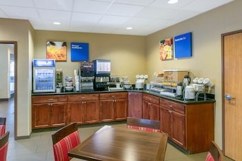 Comfort Inn & Suites Near University Of Wyoming,Cheyenne>>Albany,3 star