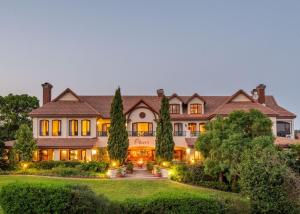 olivers restaurant and lodge