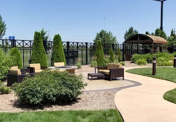 courtyard by marriott salina