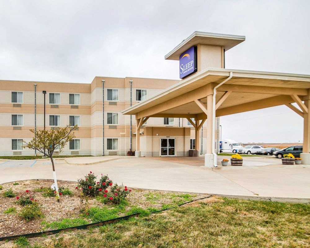 rodeway inn and suites