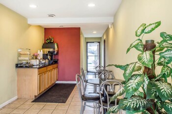 rodeway inn shippensburg