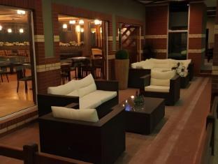 padok premium hotel and stables
