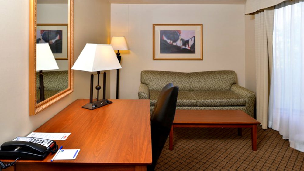 holiday inn express hotel and suites lincoln by ihg
