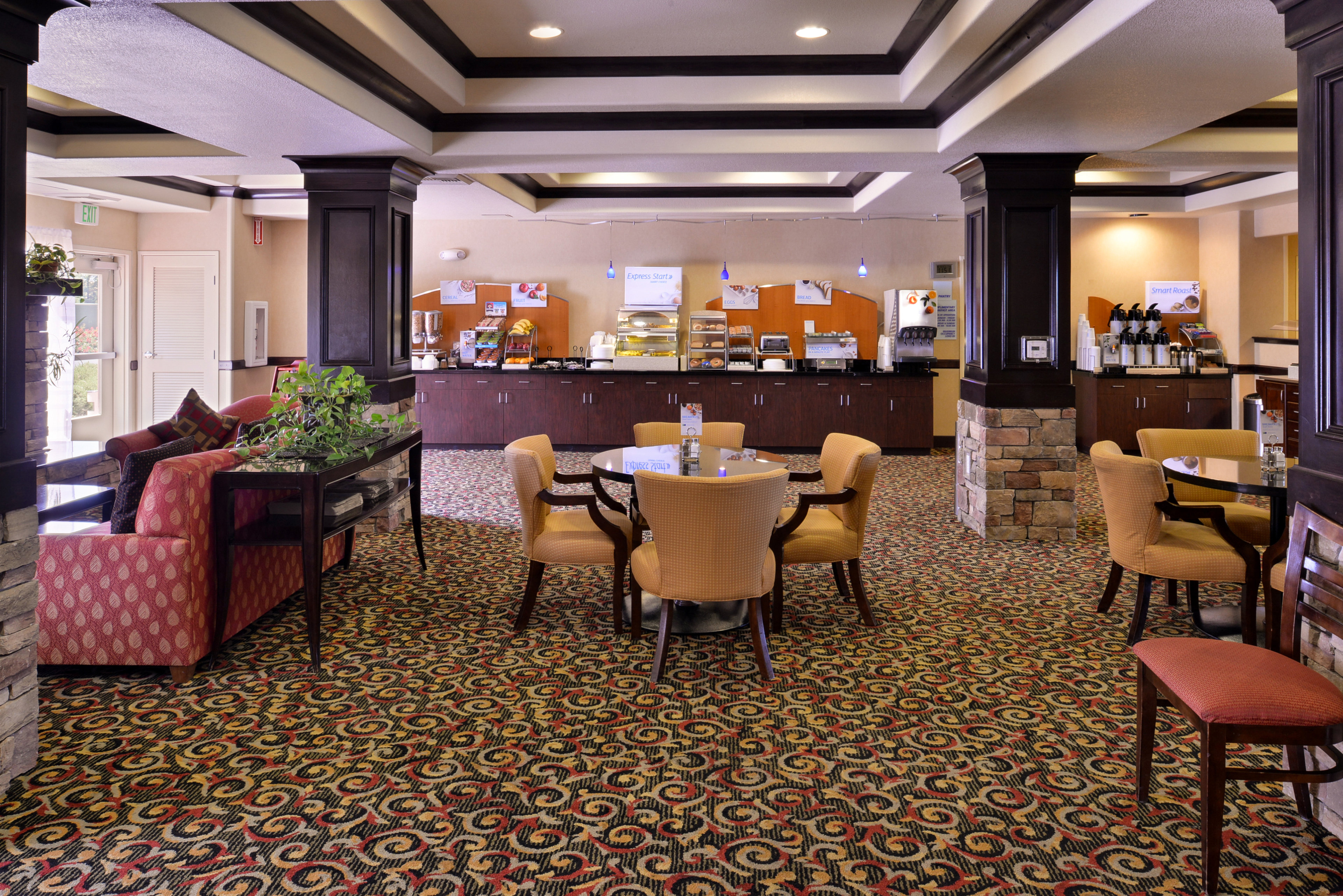 holiday inn express hotel and suites lincoln by ihg