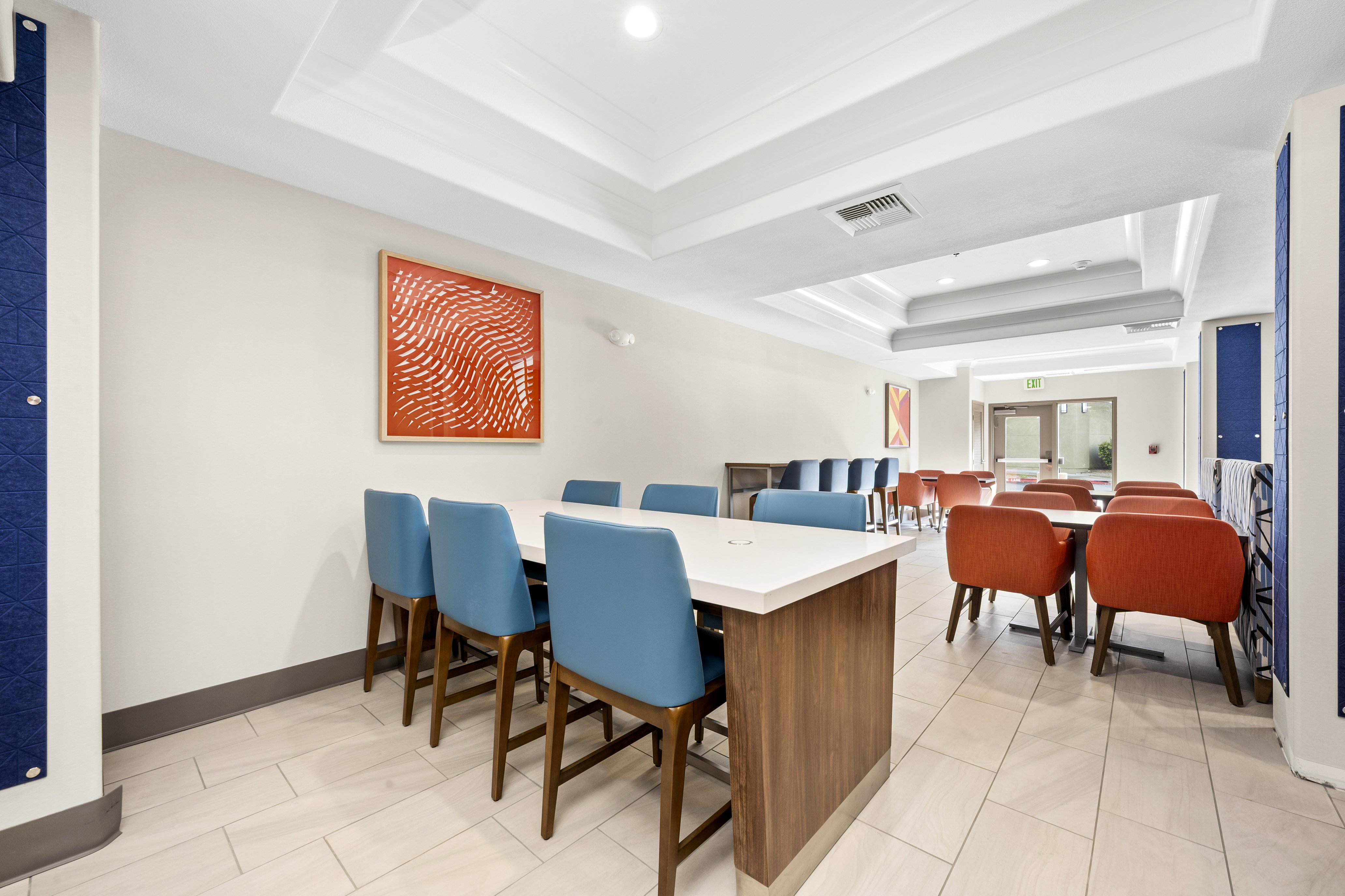 holiday inn express hotel and suites lincoln by ihg